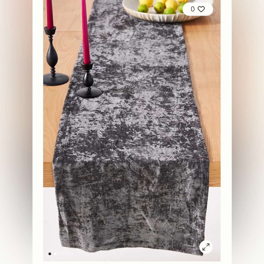 Linnea Crushed Velvet Table Runner